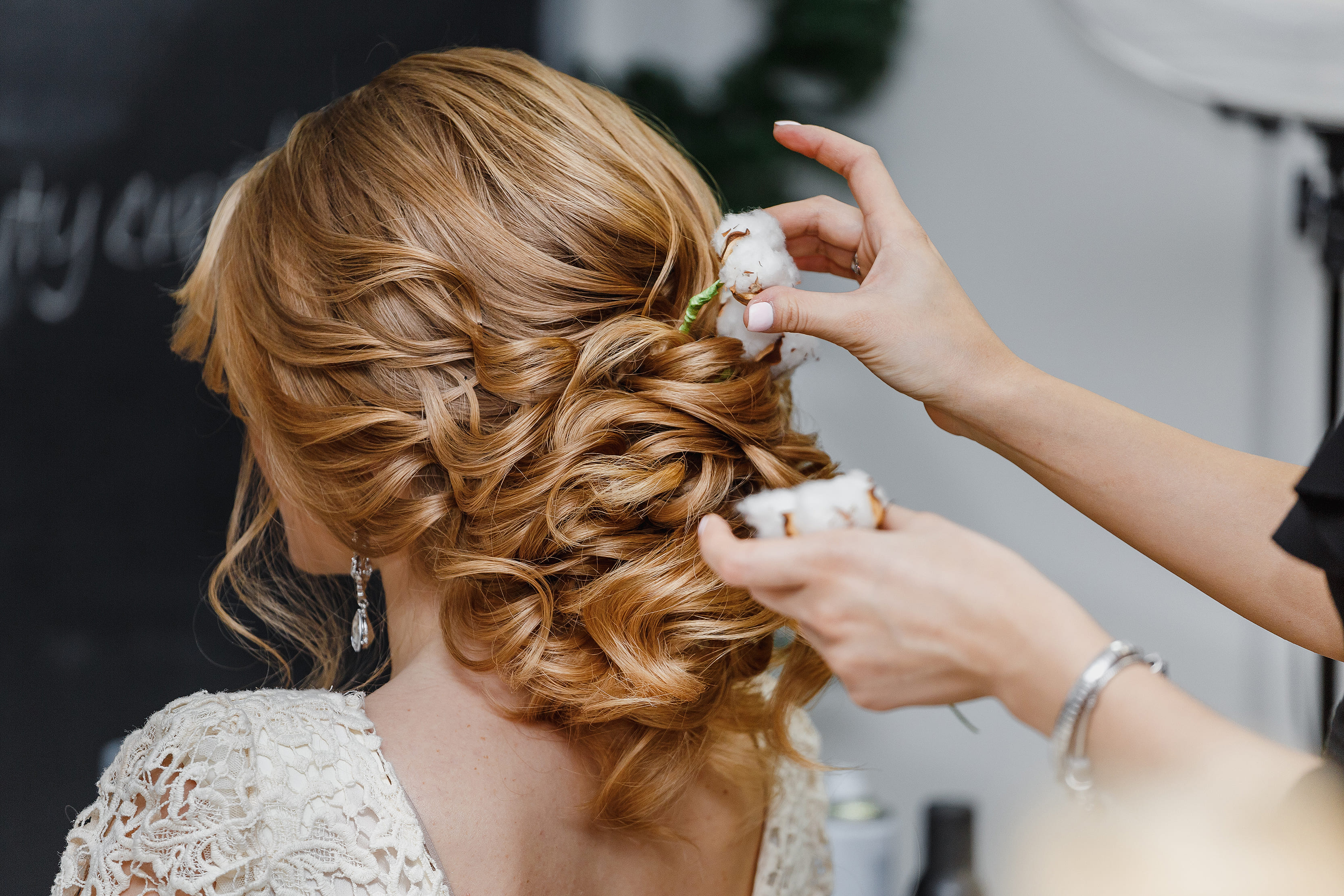 Hochsteckfrisuren bei Ihrem Friseur in Ansbach